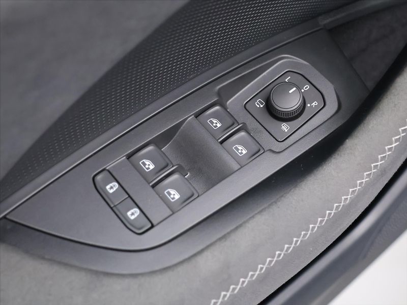 Škoda Kodiaq 2,0 TDI DSG 4x4 Sportline DPH - fotka 16 z 34