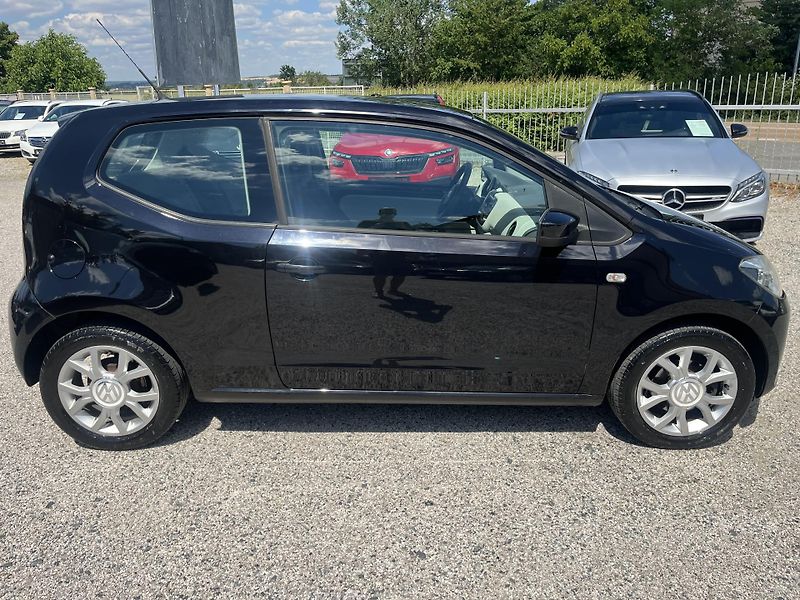 Volkswagen up! (2012) 1.0i 55Kw Klima REZERVACE - fotka 8 z 18