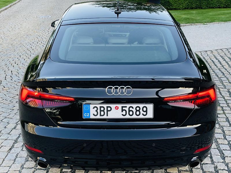 Audi A5 2.0i 140KW AUT KAMERY SERVISKA - fotka 14 z 56