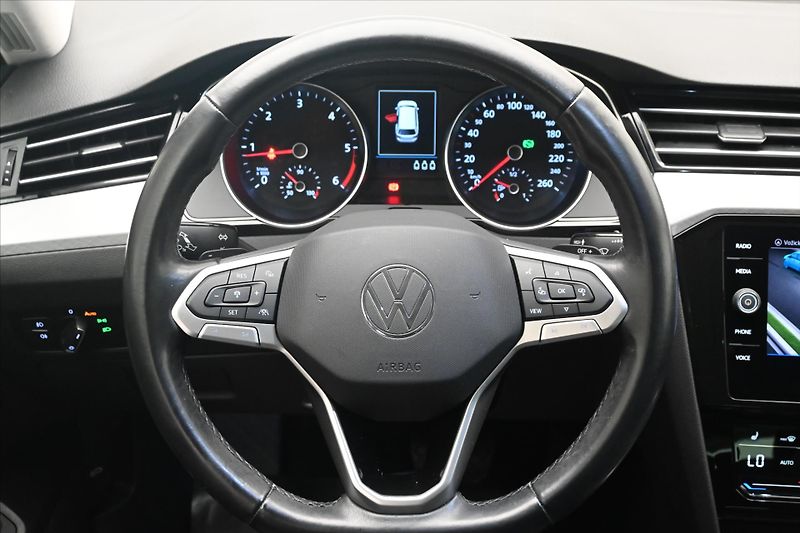 Volkswagen Passat 2,0 TDI 110 kW DSG Business Zá - fotka 17 z 31