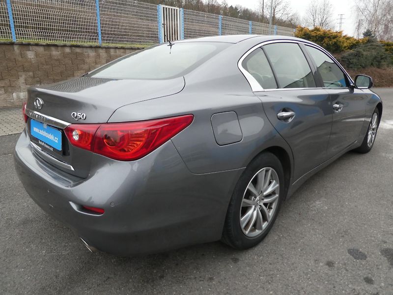 Infiniti Q50 2,2D 125kW automat navigace  - fotka 4 z 17