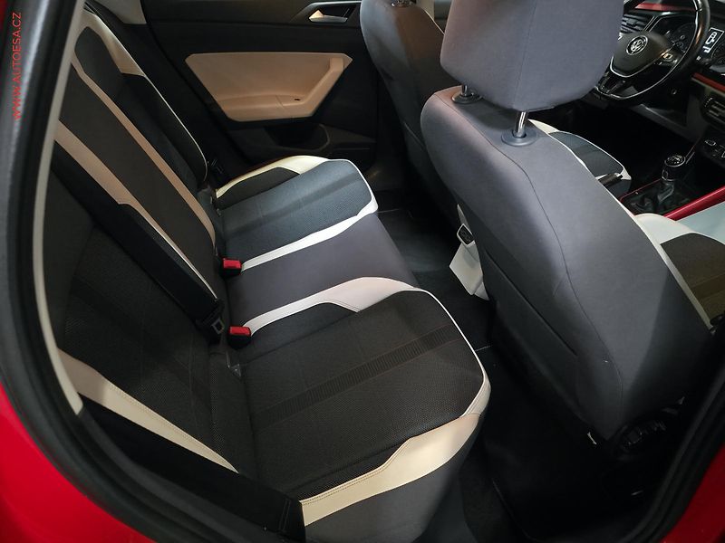 Volkswagen Polo (2019) 1.0 TSi, ČR, Beats - fotka 12 z 16