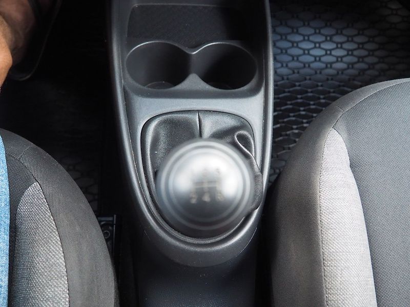 Toyota Aygo (2022) X 1.0 VVTI LPG - fotka 31 z 33