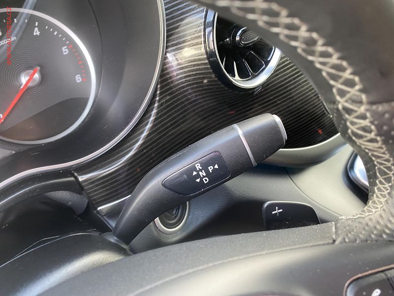 Mercedes-Benz Třídy V (2022) 2.0CDi V300 7míst, ČR, AT - fotka 19 z 23