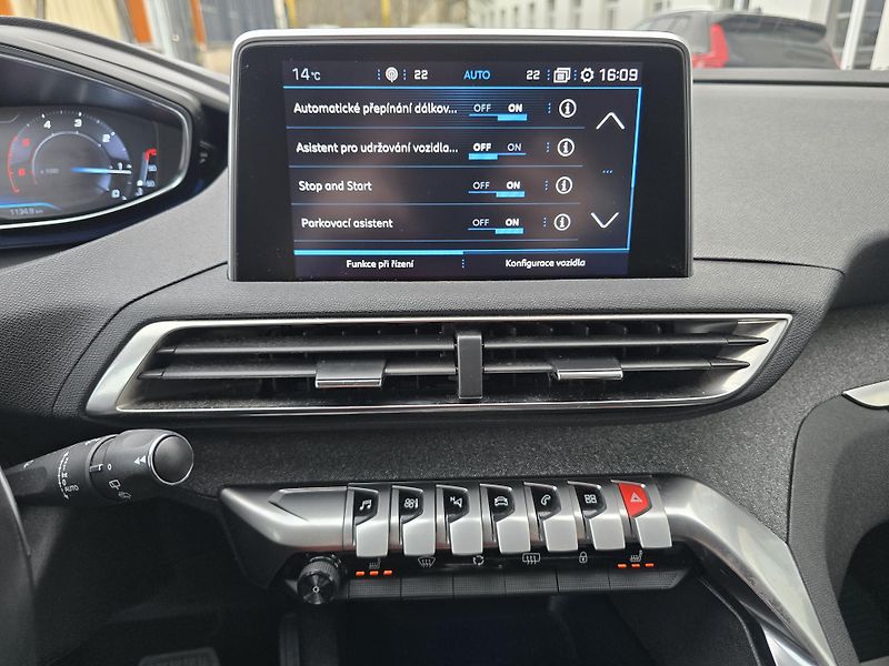 Peugeot 5008 1,5 HDI ALLURE 7-MÍST NAVI DPH - fotka 19 z 46