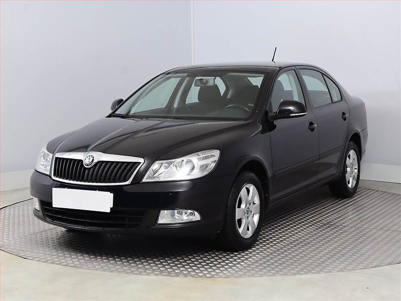 Škoda Octavia (2013) 1.6 TDI, Tempomat - fotka 2 z 14