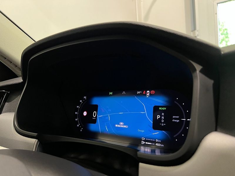 Volvo V90 Recharge T6 Core Kamera BLIS - fotka 16 z 23