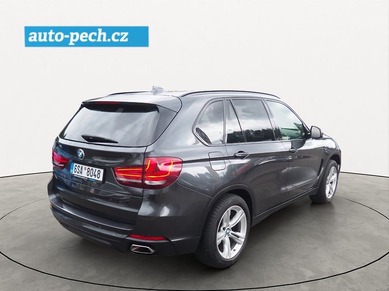 BMW X5 (2017) 3.0d xDrive, 4x4, Pano - fotka 4 z 43