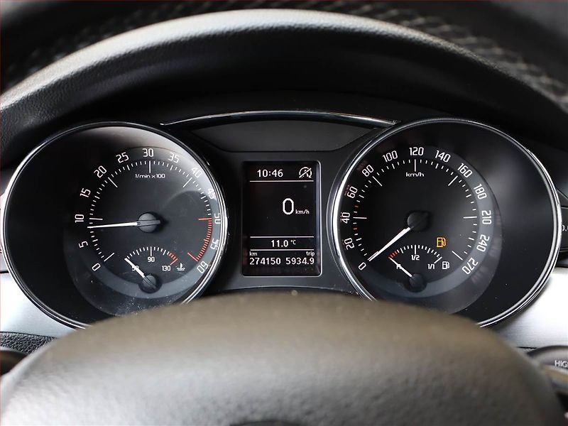Škoda Superb (2013) Ambition 2.0 TDI, Automat - fotka 9 z 17