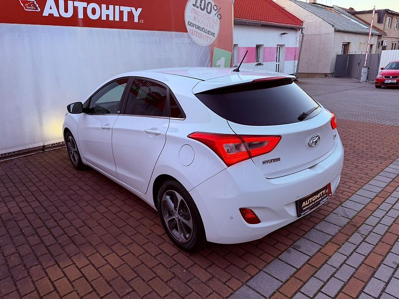 Hyundai i30 1.4 16V, Serviska, 1.Maj - fotka 9 z 29
