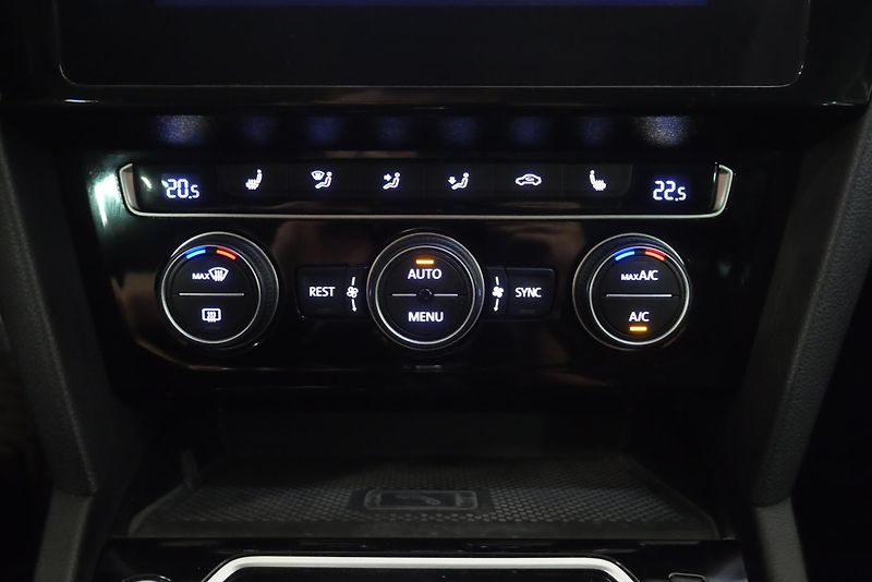 Volkswagen Passat - fotka 24 z 28