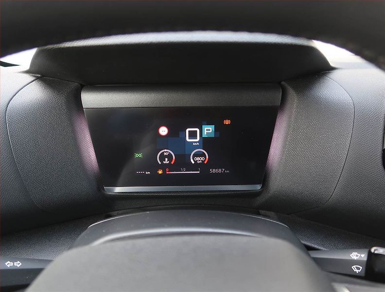 Citroën C4 (2023) Feel 1.2 PureTech, Automat - fotka 11 z 18