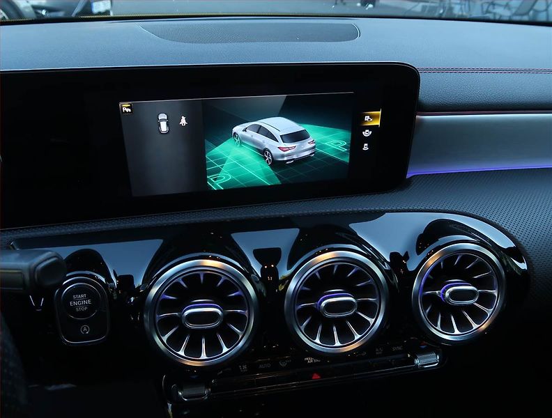Mercedes-Benz CLA (2020) AMG Paket 200 d - fotka 21 z 21