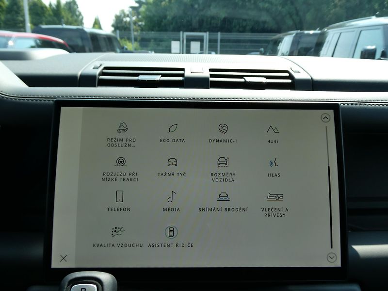 Land Rover Defender 110 4,4 OCTA P635 - fotka 28 z 44