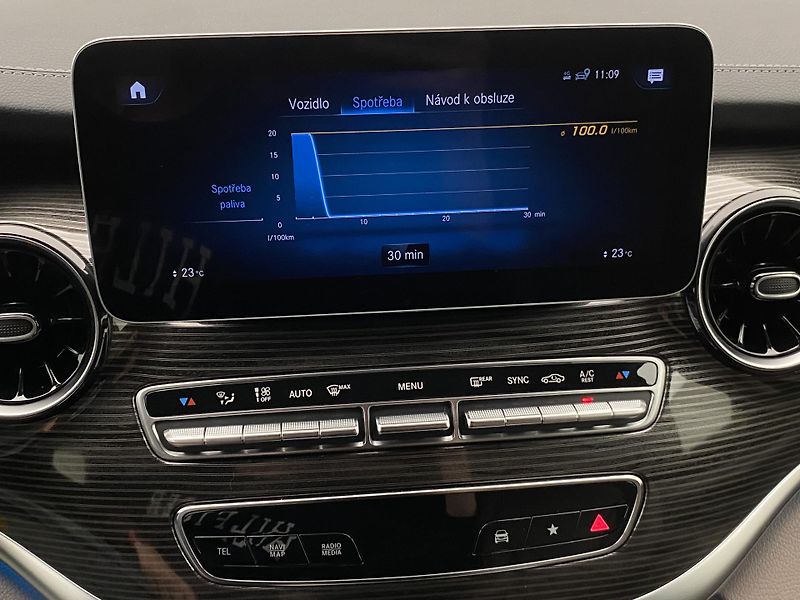 Mercedes-Benz Třídy V V300d 4MATIC AMG REZERVACE - fotka 46 z 58
