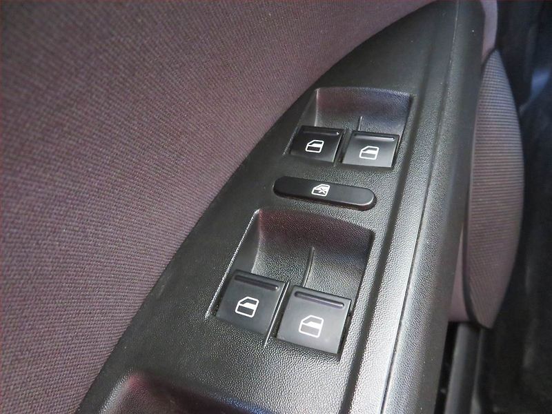 Seat Altea (2014) 1.6 TDI, Automat, Navi - fotka 16 z 16