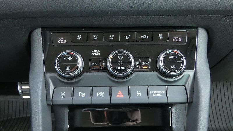 Škoda Kodiaq 2.0 TDI 110 kW L&K 4x4 DSG - fotka 17 z 26