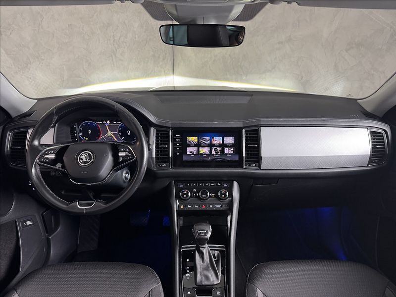 Škoda Kodiaq 2,0 TDi  DSG 4x4 Tour Assist K - fotka 15 z 48