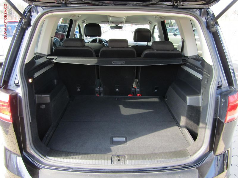Volkswagen Touran (2016) 2.0 TDi, ČR, Klima - fotka 7 z 18