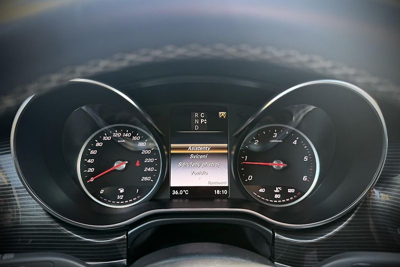 Mercedes-Benz Třídy V (2019) V 250d 4Matic Avantgarde Lang - fotka 37 z 45