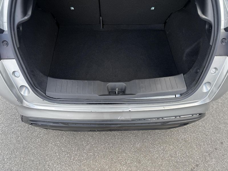 Nissan Juke 1.6l Hybrid 69 kW - fotka 12 z 26