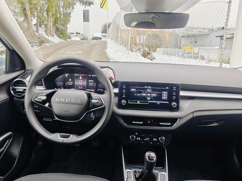 Škoda Fabia (2025) 1,0 TSI 85 kW Top Selection - fotka 6 z 31