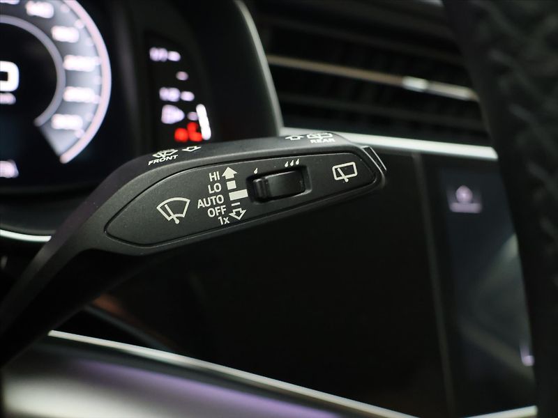 Audi Q7 3,0 TDI 210kW Qattro CZ DPH - fotka 18 z 33