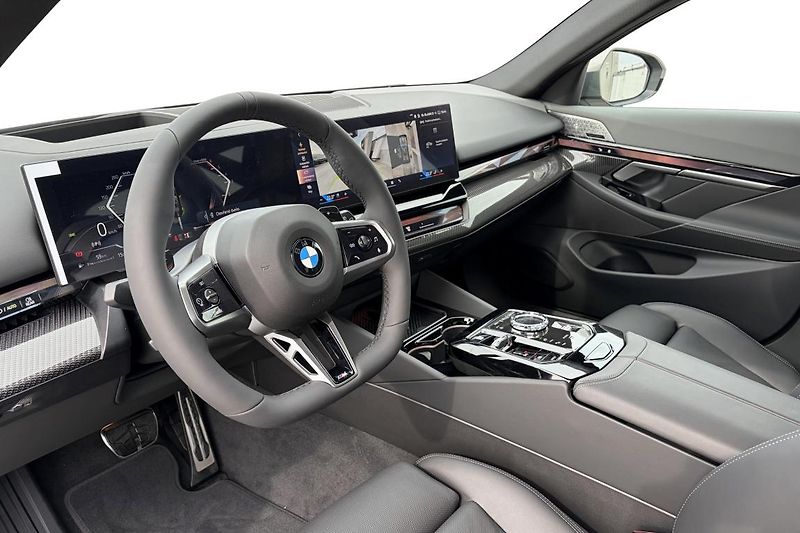 BMW Řada 5 540d xDrive Touring - fotka 3 z 9