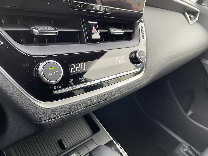 Toyota Corolla Cross 1.8 Hybrid Style ODBĚR 12/2026 - fotka 19 z 29
