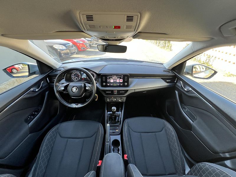 Škoda Kamiq Ambition 1.0TSi 70kw KAMERA  - fotka 19 z 42