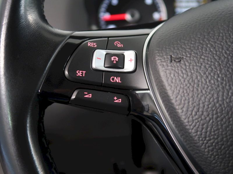 Volkswagen Sharan (2019) HIGHLINE 2.0TDI 4x4 DSG 7MÍST - fotka 23 z 45