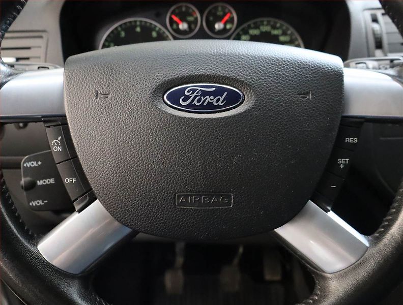 Ford C-MAX (2006) 1.6, nová STK, Tažné - fotka 17 z 17
