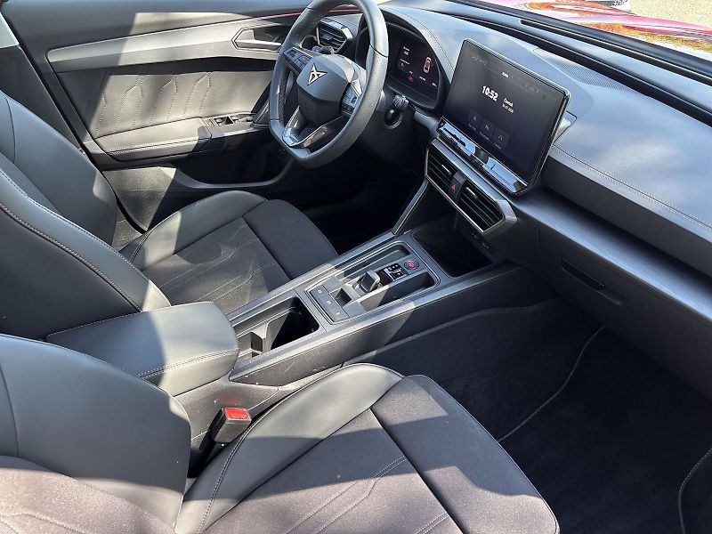 Cupra Formentor (2024) 1.5 TSI DSG - fotka 9 z 33