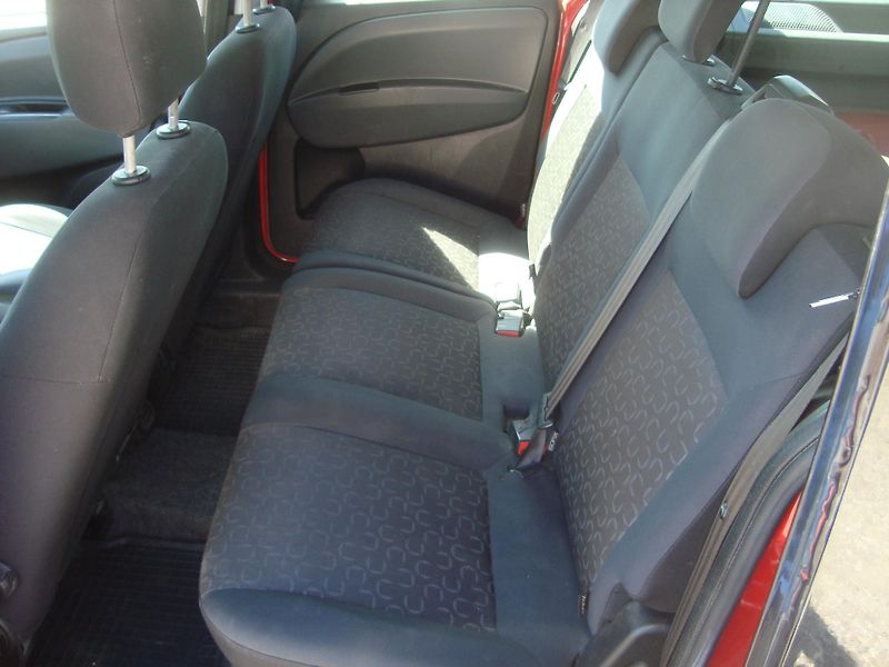 Fiat Dobló (2013) Cargo 1,6JTD kombi odpočet DPH - fotka 8 z 17