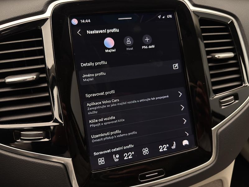 Volvo XC90 B5 AWD ULTIMATE AUT  - fotka 44 z 52