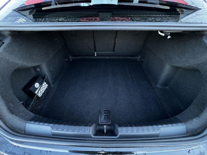Audi A3 35TFSI 110kW Aut S-Line DPH TZ - fotka 22 z 23