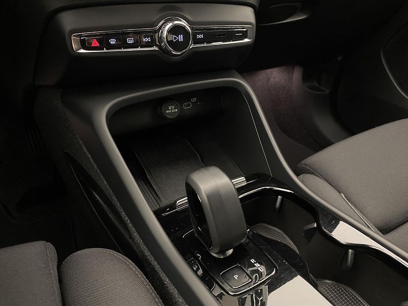Volvo XC40 PURE ELECTRIC RECHARGE CORE  - fotka 27 z 49