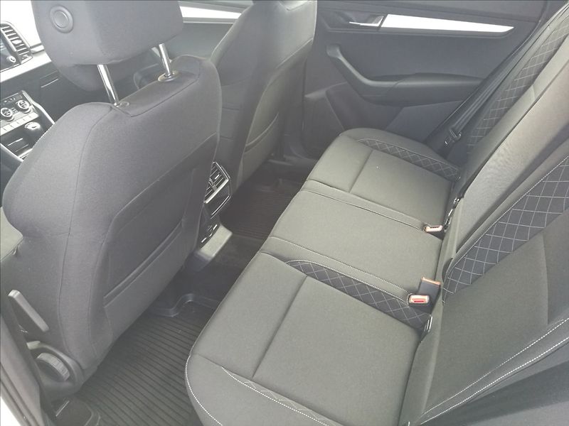 Škoda Karoq 1,5 TSi 1.majitel - fotka 16 z 20