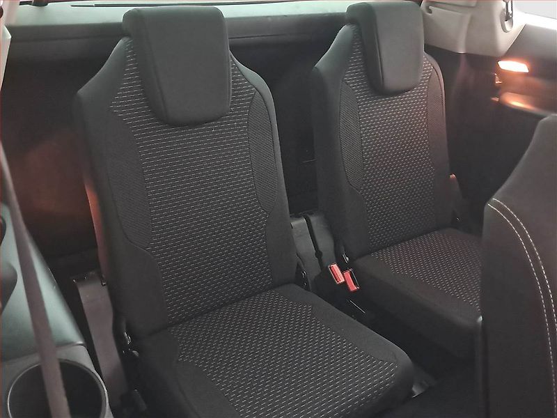 Citroën C4 Picasso (2011) 1.6 HDi, 7 míst, ČR,1.maj - fotka 20 z 20