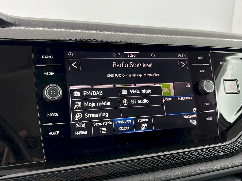 Volkswagen Taigo (2023) Life 1.0 TSI 81kW DSG - fotka 15 z 26