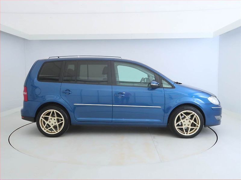 Volkswagen Touran (2009) 2.0 TDI, Serv.kniha, po STK - fotka 6 z 13