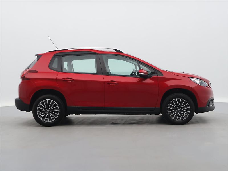 Peugeot 2008 1,2 PureTech 60kW CZ Active - fotka 8 z 28