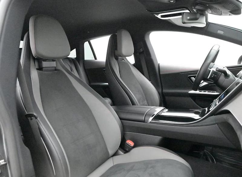 Mercedes-Benz EQE 350 AMG SoH 95% Kamera Ambient - fotka 12 z 26