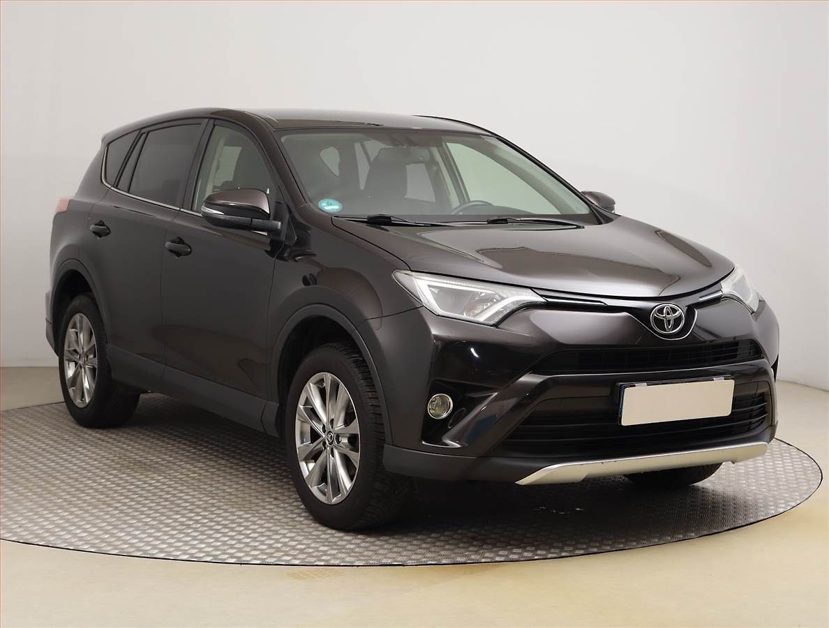 Toyota RAV4 2.0 D-4D, Serv.kniha, Tempomat