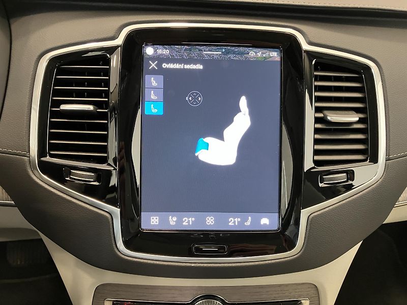 Volvo XC90 B5 AWD Ice Line Plus Dark AT8 - fotka 45 z 50