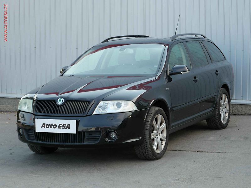 Škoda Octavia (2007) 2.0FSI, Xenon, šíbr, kůže - fotka 3 z 19