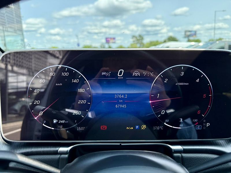 Mercedes-Benz Třídy S (2021) 350 d 4MATIC - fotka 31 z 48