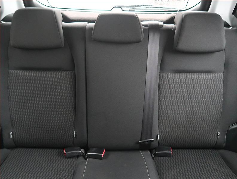 Peugeot 208 (2016) 1.6 BlueHDi, Tempomat - fotka 10 z 21