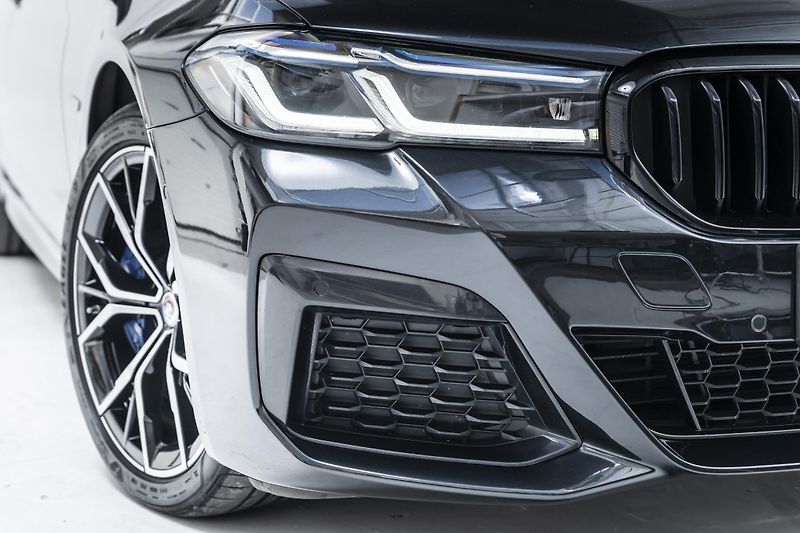 BMW Řada 5 545e xDrive Msport*1.majitel - fotka 17 z 38