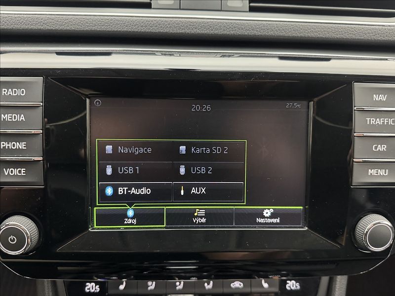 Škoda Superb 2,0 DSG STYLE+ CANTON DPH ČR - fotka 16 z 38